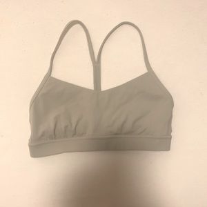 Lululemon Women’s Sage green sports bra excellent condition